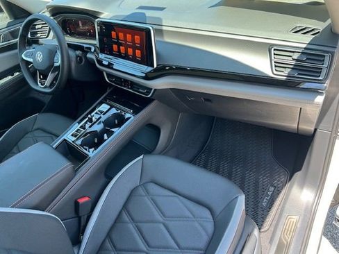 New 2026 Volkswagen Atlas Peak Edition image 16