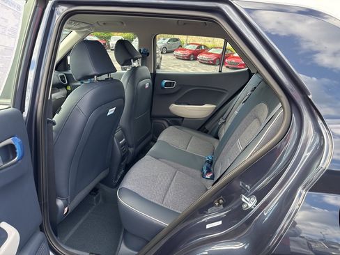 New 2025 Hyundai Venue Limited image 14