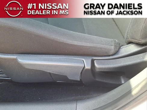 Used 2024 Nissan Sentra S FWD image 11