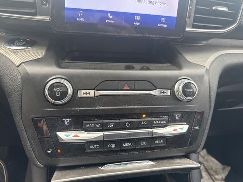 Used 2020 Ford Explorer XLT w/ Equipment Group 202A image 15