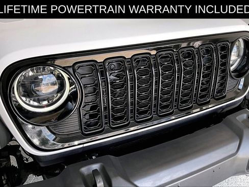Used 2024 Jeep Wrangler Unlimited Sport AWD/4WD image 38