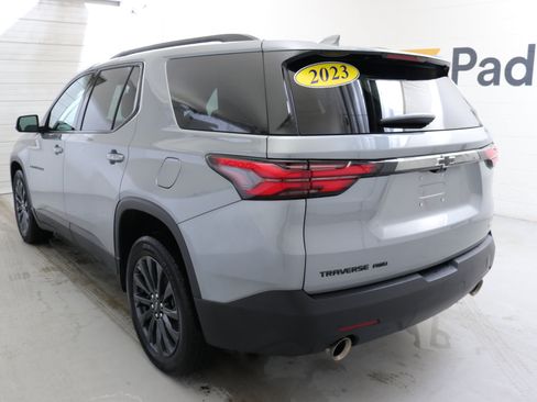 Used 2023 Chevrolet Traverse RS image 7