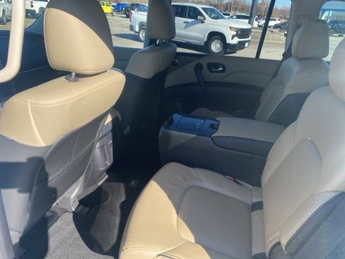 Used 2023 INFINITI QX80 Premium Select w/ Cargo Package image 11