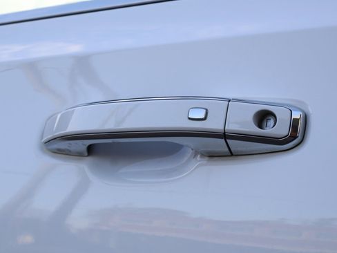 Used 2022 GMC Yukon SLT w/ SLT Luxury Package image 33