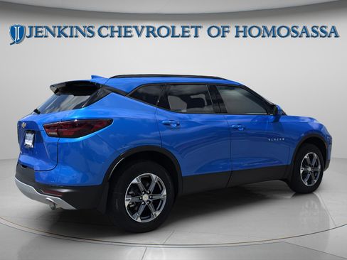 New 2026 Chevrolet Blazer LT w/ Convenience Package FWD image 4