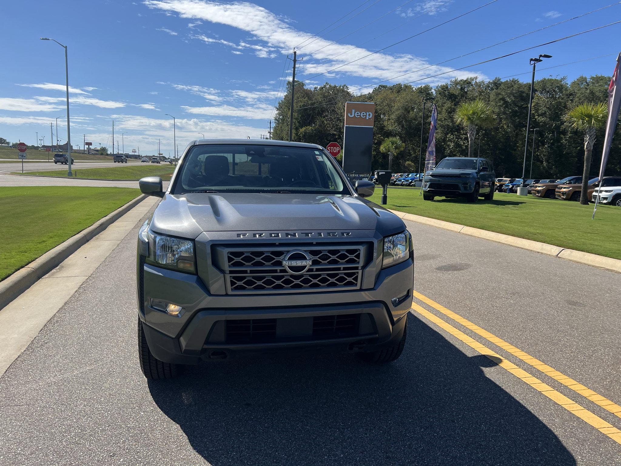 Used 2019 Nissan Titan PRO-4X w/ Pro-4x Convenience Package AWD/4WD image 2