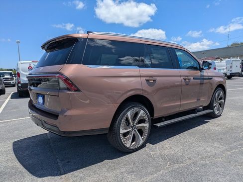 New 2026 Lincoln Navigator Black Label AWD/4WD image 4