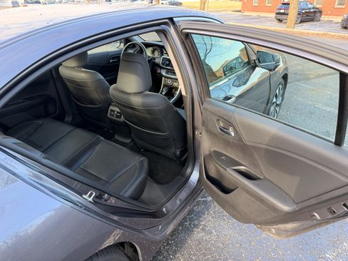 Used 2015 Honda Accord Touring image 14