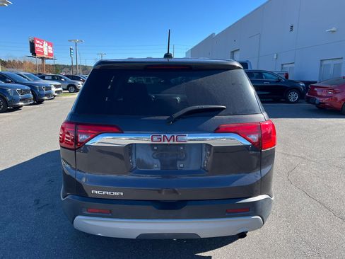Used 2018 GMC Acadia SLE image 7