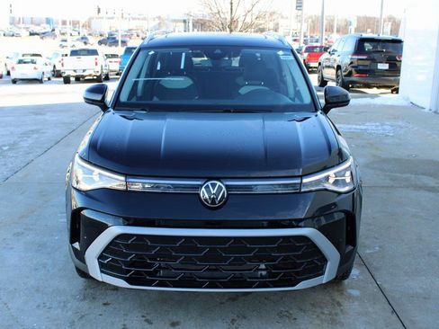 New 2026 Volkswagen Taos SEL AWD/4WD image 2