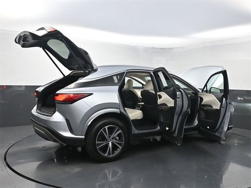 Used 2023 Lexus RX 350 Premium image 39