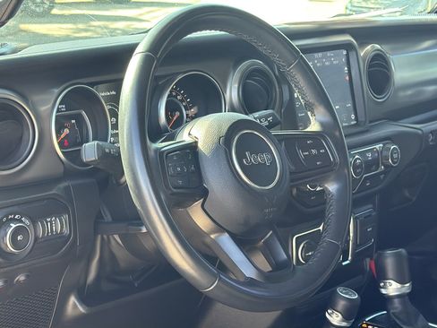 Used 2022 Jeep Wrangler Unlimited Sport image 8