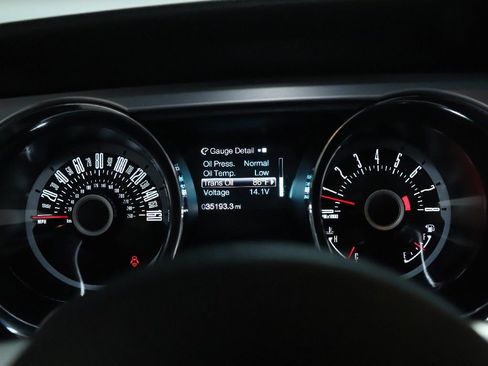 Used 2013 Ford Mustang Premium image 22