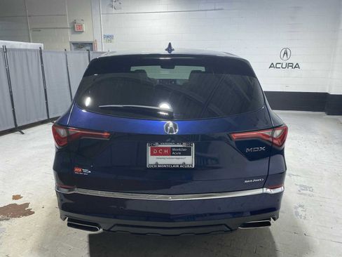 Used 2024 Acura MDX SH-AWD w/ Technology Package image 5