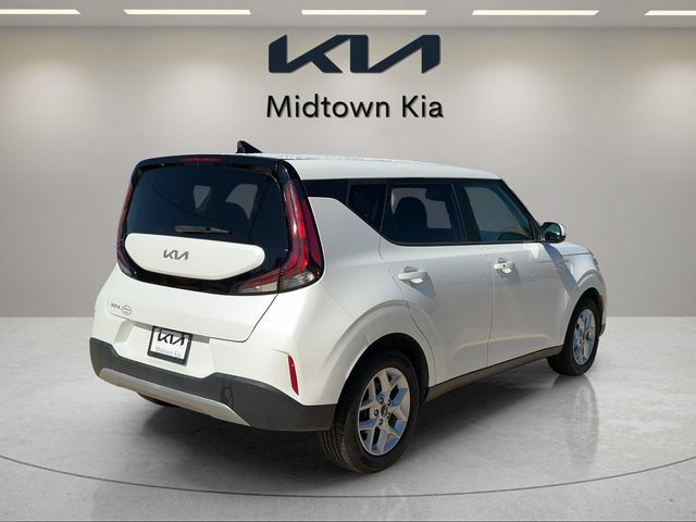 Used 2023 Kia Soul S FWD image 3