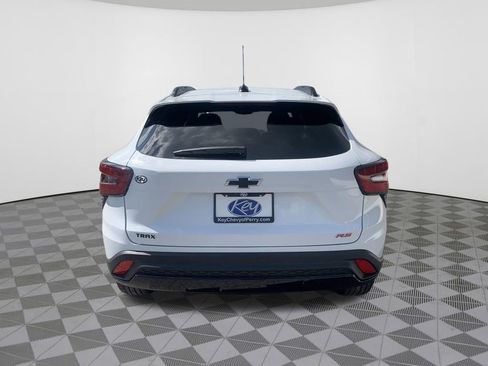New 2026 Chevrolet Trax RS FWD image 9