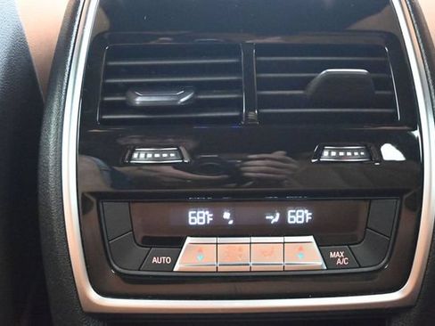 Used 2021 BMW X5 xDrive40i AWD/4WD image 16