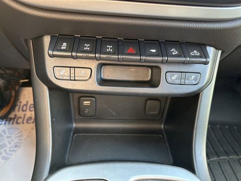 Used 2018 Chevrolet Colorado ZR2 image 5