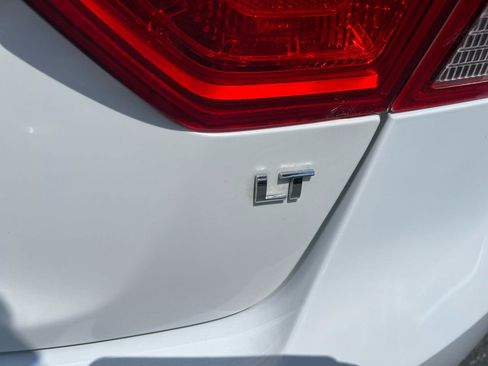 Used 2015 Chevrolet Impala LT FWD image 7