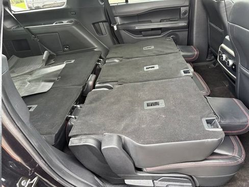 Used 2022 Ford Expedition Limited AWD/4WD image 9