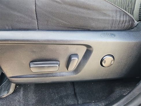 Used 2017 Toyota Tundra SR5 w/ SR5 Upgrade Package image 20