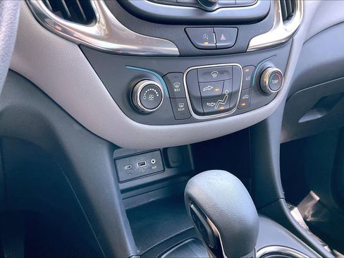 Used 2023 Chevrolet Equinox LS w/ LS Convenience Package image 31