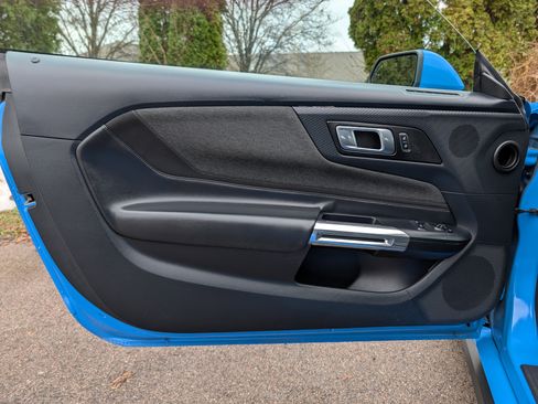 Used 2024 Ford Mustang EcoBoost image 27