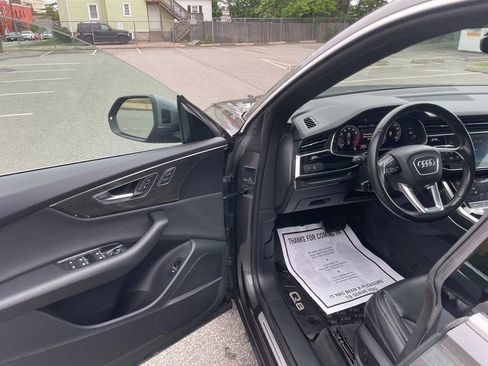 Used 2019 Audi Q8 Premium Plus w/ Premium Plus AWD/4WD image 10