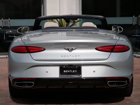 New 2026 Bentley Continental GTC AWD/4WD image 8