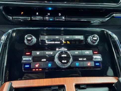 Used 2024 Lincoln Navigator Reserve image 37