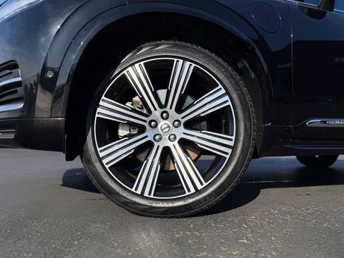 Used 2024 Volvo XC90 T8 Plus w/ Protection Package Premier image 4