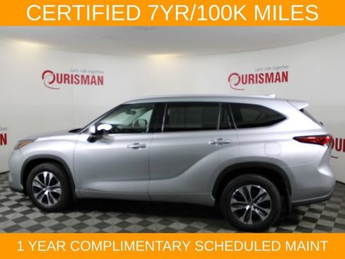Used 2022 Toyota Highlander XLE AWD/4WD image 5