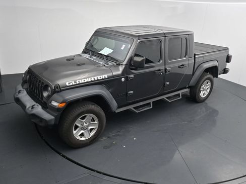 Used 2020 Jeep Gladiator Sport w/ Quick Order Package 24S AWD/4WD image 12