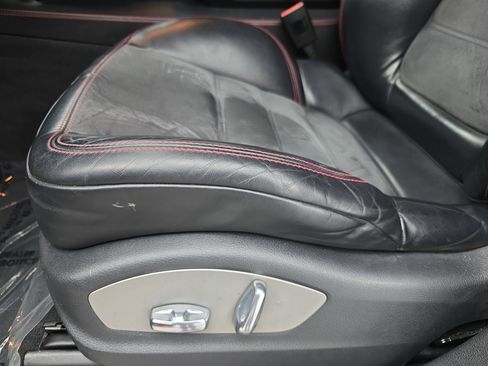 Used 2016 Porsche Cayenne GTS image 29