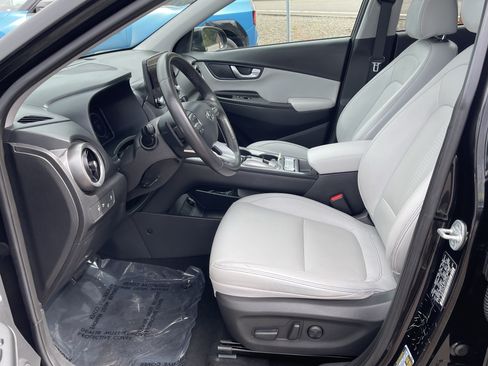Certified 2023 Hyundai Kona Limited FWD image 11