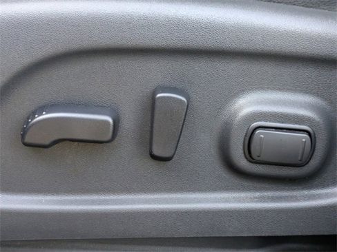 Used 2018 Nissan Murano SL w/ Moonroof Package image 21