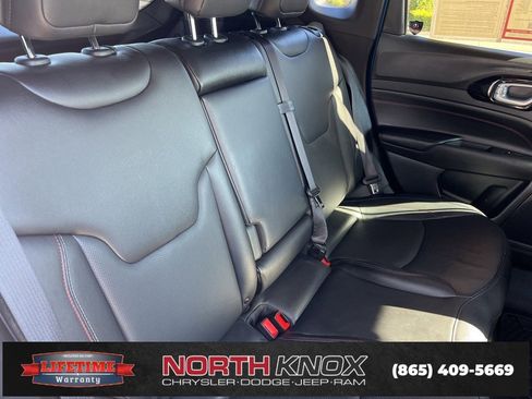 Used 2025 Jeep Compass Trailhawk w/ Trailhawk Elite Group image 22