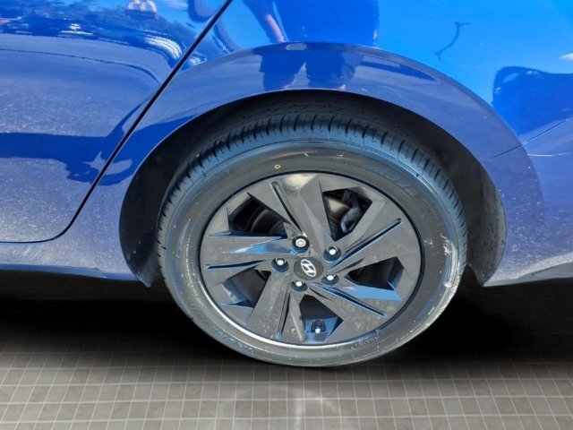 Used 2021 Hyundai Elantra SEL FWD image 14