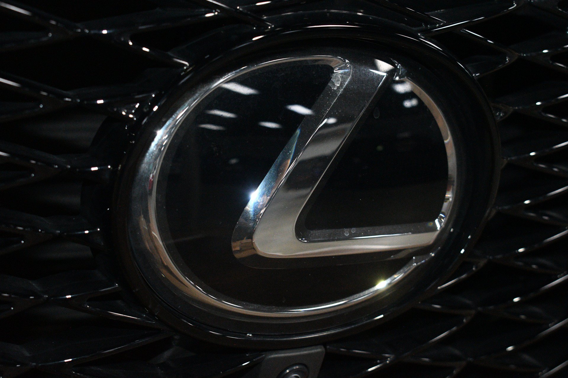 Used 2025 Lexus NX 450h+ F Sport w/ Accessory Package (Z2) AWD/4WD image 99