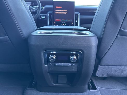 New 2026 GMC Yukon XL Elevation w/ LPO, Elevation Black Package image 23
