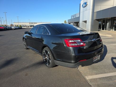 Used 2015 Ford Taurus Limited image 3