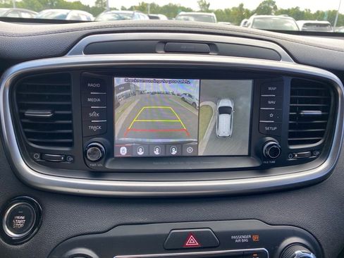 Used 2019 Kia Sorento SX FWD image 16