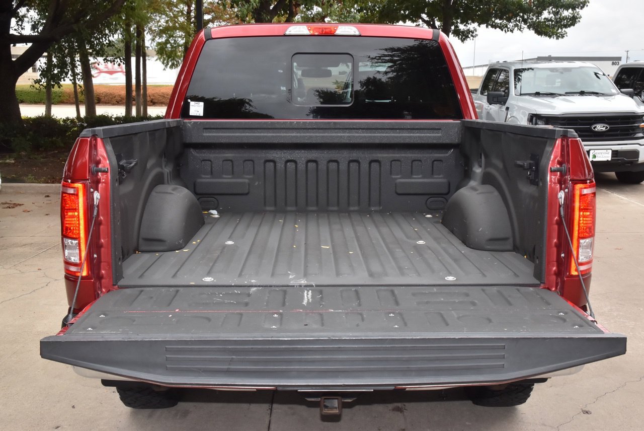 Used 2017 Ford F150 XLT w/ Equipment Group 302A Luxury AWD/4WD image 35