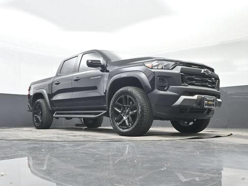 Used 2024 Chevrolet Colorado Trail Boss w/ Technology Package AWD/4WD image 33