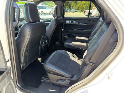 Used 2025 Ford Explorer ST w/ Sun And Sound Package image 14