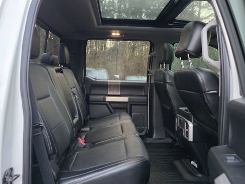 Used 2018 Ford F250 Lariat w/ Lariat Ultimate Package AWD/4WD image 32