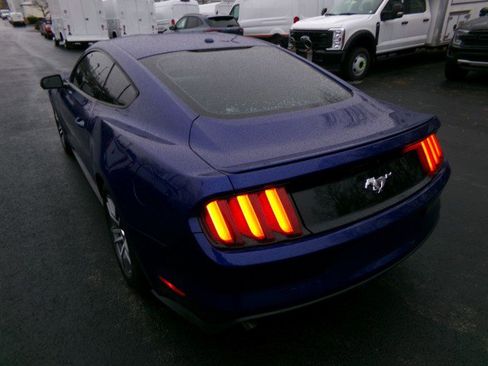 Used 2016 Ford Mustang Premium image 8