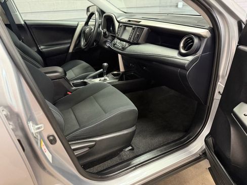 Used 2016 Toyota RAV4 XLE AWD/4WD image 26