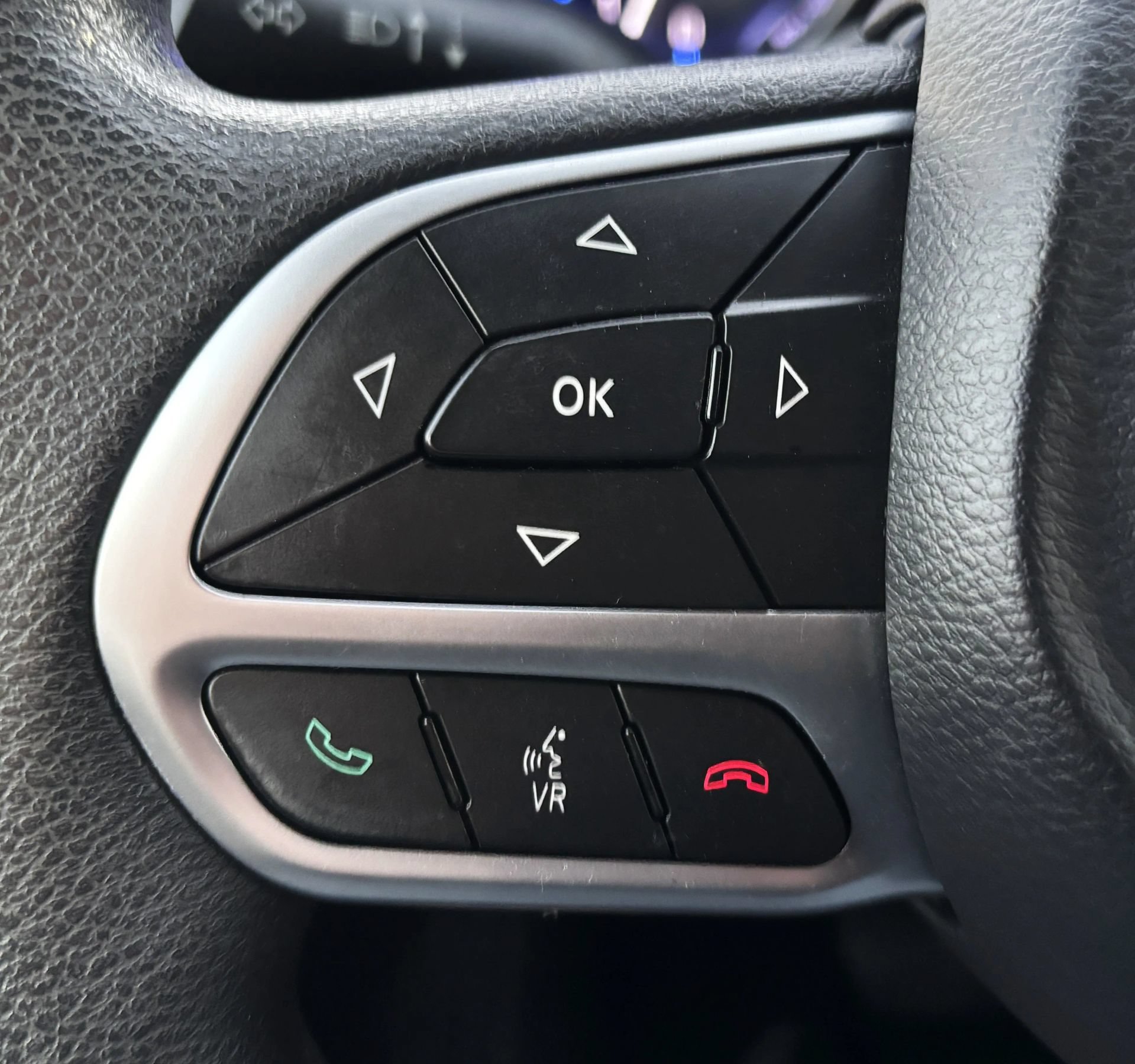 Used 2017 Chrysler Pacifica Touring FWD image 20