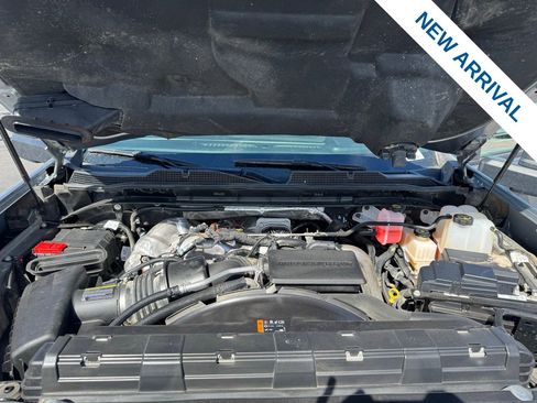 Used 2025 Chevrolet Silverado 2500 LT w/ Convenience Package image 28